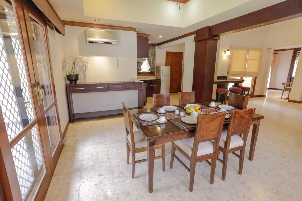 Whiz Prime Hotel Darmo Harapan Surabaya Eksteriør bilde