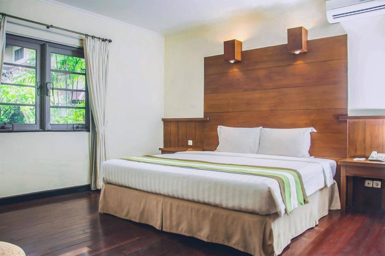 Whiz Prime Hotel Darmo Harapan Surabaya Eksteriør bilde